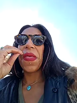 Goldenlace online show from 12, 3, 2025