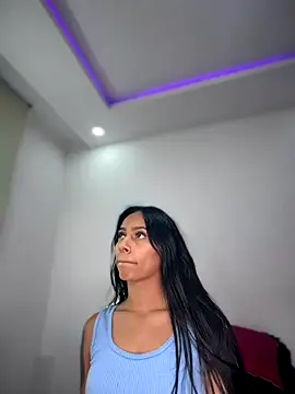 Snapshot of karlyn_angels chatting on 22, 12, 2025 karlyn angels online show from 22, 12, 2025