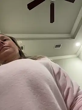 Snapshot of Vivian_MayXxX chatting on 30, 12, 2024 Vivian MayXxX online show from 30, 12, 2024