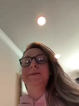 Snapshot of Vivian_MayXxX chatting on 2, 3, 2025 Vivian MayXxX online show from 2, 3, 2025