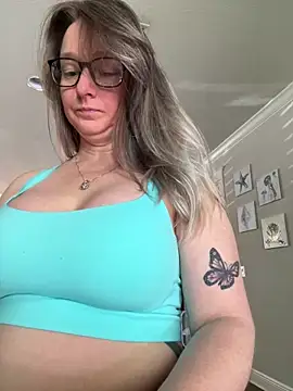 Snapshot of Vivian_MayXxX chatting on 12, 3, 2025 Vivian MayXxX online show from 12, 3, 2025