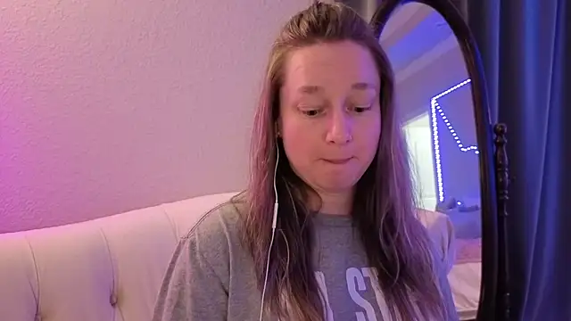 Snapshot of Vivian_MayXxX chatting on 16, 12, 2025 Vivian MayXxX online show from 16, 12, 2025