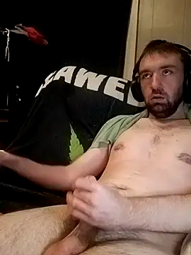 Snapshot of ShadowyTube chatting on 5, 4, 2026 ShadowyTube online show from 5, 4, 2026