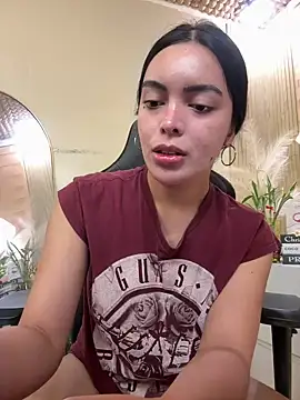 HotstuffCherrySummer online show from 21, 4, 2026