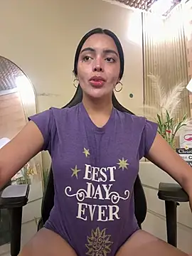 HotstuffCherrySummer online show from 24, 4, 2026