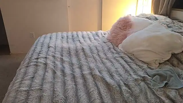 Snapshot of JESS_LOVES chatting on 7, 12, 2024 JESS LOVES online show from 7, 12, 2024