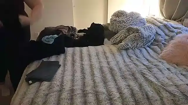 Snapshot of JESS_LOVES chatting on 17, 12, 2024 JESS LOVES online show from 17, 12, 2024