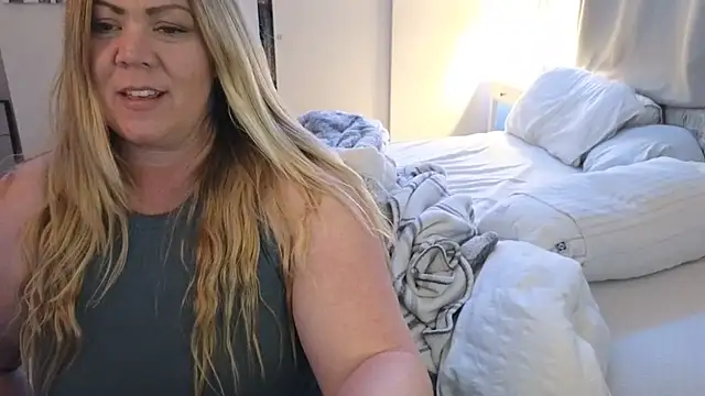 Snapshot of JESS_LOVES chatting on 24, 1, 2025 JESS LOVES online show from 24, 1, 2025