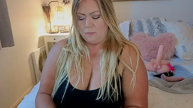 Snapshot of JESS_LOVES chatting on 2, 10, 2025 JESS LOVES online show from 2, 10, 2025