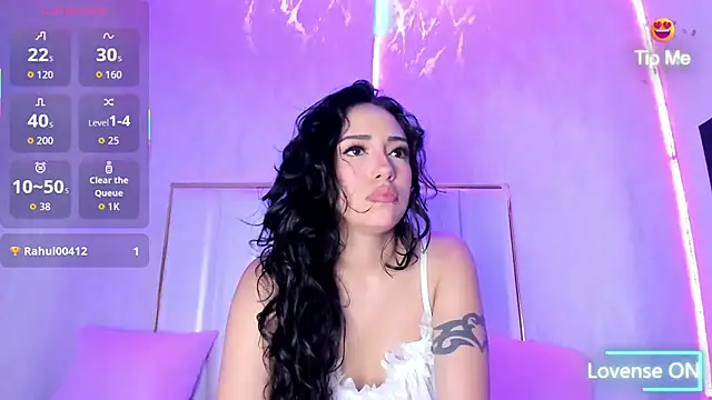 zarahfoster online show from 23, 4, 2026