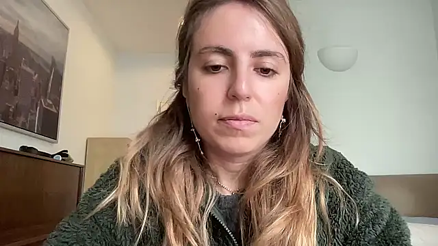 Snapshot of Mollyy998 chatting on 19, 11, 2025 Mollyy998 online show from 19, 11, 2025