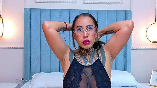 Snapshot of NicoleBlum chatting on 17, 6, 2026 NicoleBlum online show from 17, 6, 2026