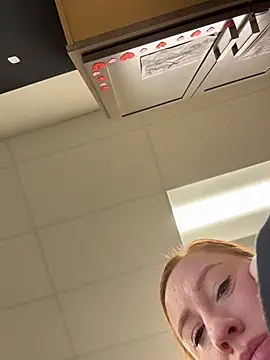 Snapshot of cinnatitties chatting on 30, 10, 2025 cinnatitties online show from 30, 10, 2025