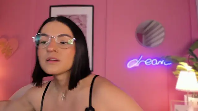 SoySaraa online show from 10, 1, 2025