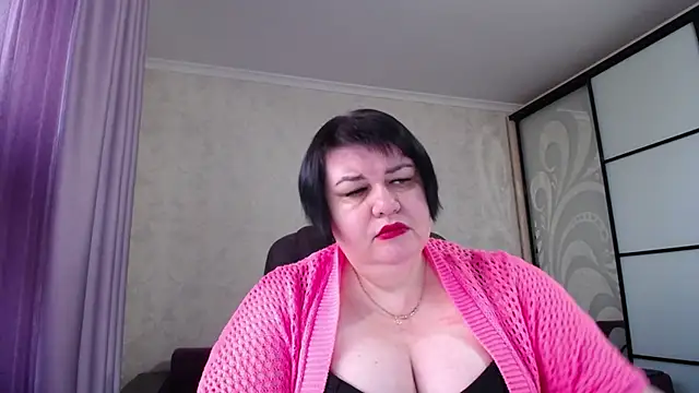 JuicyLady Di online show from 4, 11, 2025