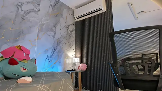 Katemoss70 online show from 13, 3, 2025