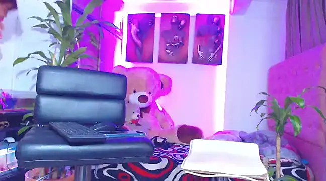 Hotgiirl 1 online show from 18, 2, 2025