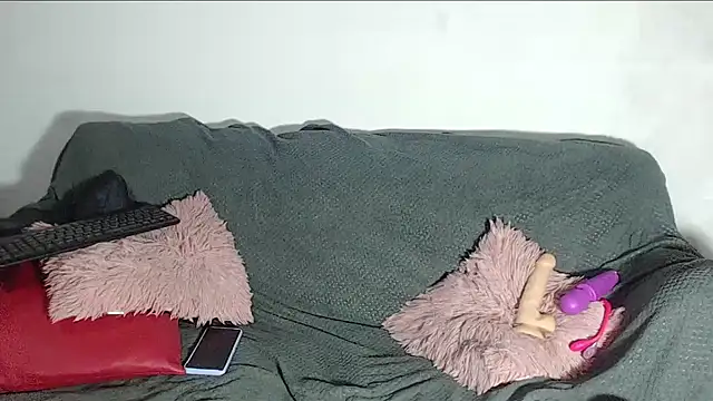 JulianaFoster online show from 16, 9, 2025