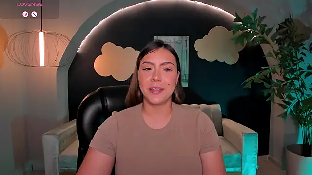 MartinnaBonnet online show from 10, 3, 2025