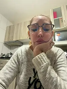 Snapshot of RAIRAsexy chatting on 1, 6, 2026 RAIRAsexy online show from 1, 6, 2026
