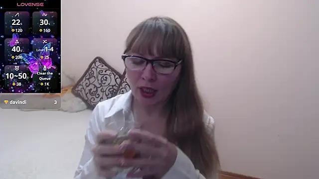 Snapshot of MargotLot chatting on 3, 12, 2024 MargotLot online show from 3, 12, 2024