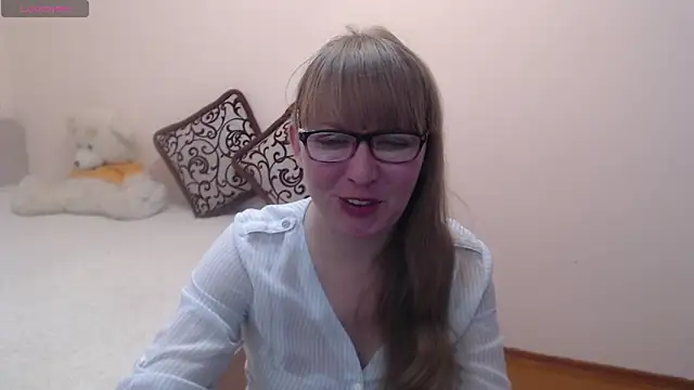 Snapshot of MargotLot chatting on 10, 1, 2025 MargotLot online show from 10, 1, 2025