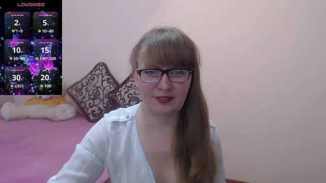 Snapshot of MargotLot chatting on 13, 3, 2025 MargotLot online show from 13, 3, 2025