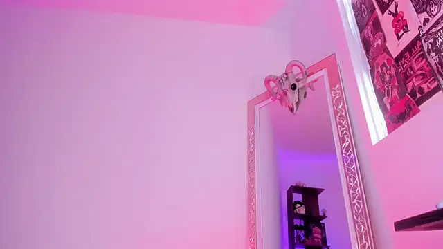 EmmaRusso online show from 26, 4, 2026