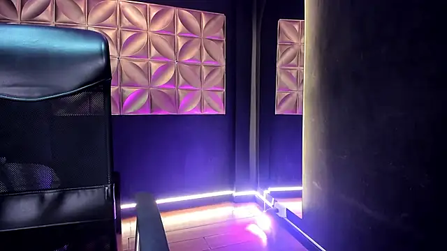 Laurenhillcute14 online show from 20, 4, 2026