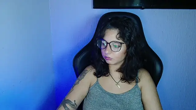 Snapshot of myamillor chatting on 5, 6, 2026 myamillor online show from 5, 6, 2026
