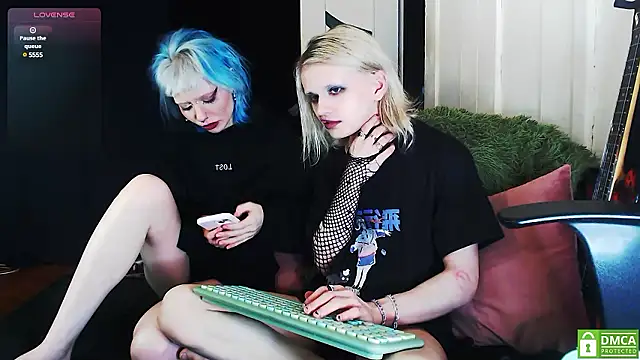 Alien Bella online show from 9, 12, 2024