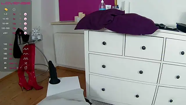 Snapshot of Latina_daily chatting on 23, 9, 2025 Latina daily online show from 23, 9, 2025