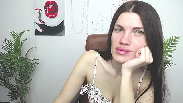 MilaLoona online show from 8, 5, 2026