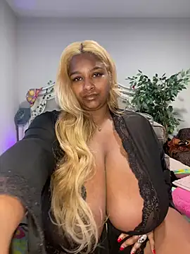 BigFineSelena online show from 6, 1, 2025