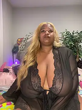 BigFineSelena online show from 7, 1, 2025