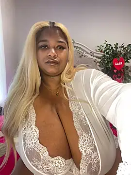 BigFineSelena online show from 5, 2, 2025
