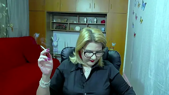 LucilleFenlys online show from 4, 3, 2025