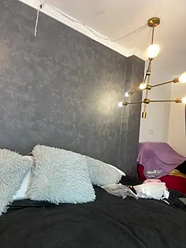 dayra angels online show from 21, 4, 2026