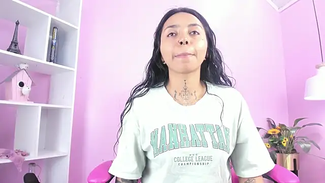 miss soffi  online show from 1, 3, 2025