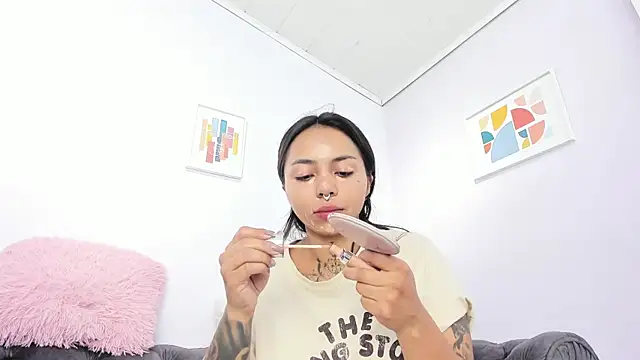 miss soffi  online show from 6, 11, 2025