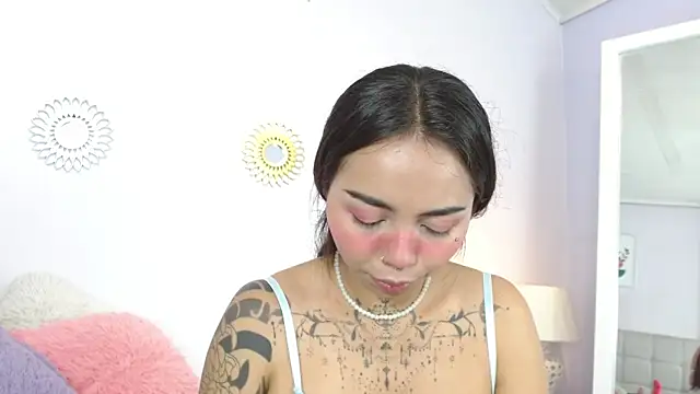 miss soffi  online show from 18, 12, 2025