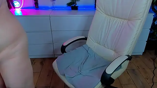 Snapshot of Kamilla_Hot chatting on 16, 2, 2025 Kamilla Hot online show from 16, 2, 2025