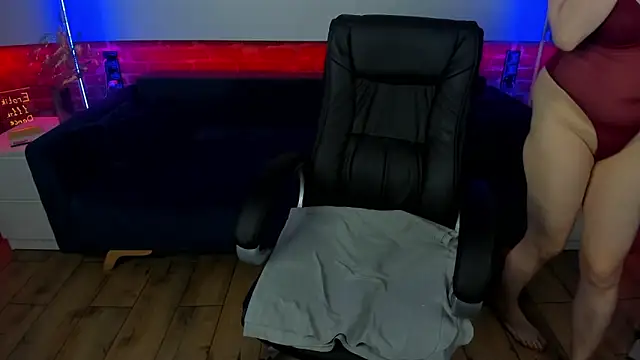 Snapshot of Kamilla_Hot chatting on 6, 3, 2025 Kamilla Hot online show from 6, 3, 2025