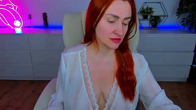 Snapshot of Kamilla_Hot chatting on 23, 11, 2025 Kamilla Hot online show from 23, 11, 2025