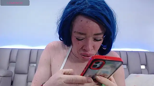 Kittywhiteass online show from 10, 1, 2026