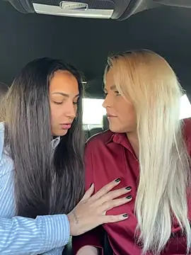 Snapshot of Keep_us_wild chatting on 10, 12, 2024 Keep us wild online show from 10, 12, 2024