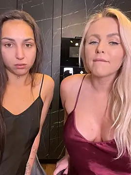 Snapshot of Keep_us_wild chatting on 19, 12, 2024 Keep us wild online show from 19, 12, 2024