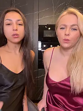 Snapshot of Keep_us_wild chatting on 10, 3, 2025 Keep us wild online show from 10, 3, 2025