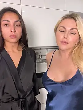 Snapshot of Keep_us_wild chatting on 3, 10, 2025 Keep us wild online show from 3, 10, 2025