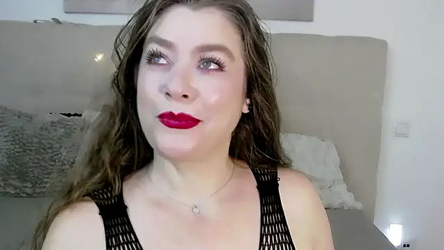 Snapshot of PetersEmily chatting on 11, 12, 2024 PetersEmily online show from 11, 12, 2024